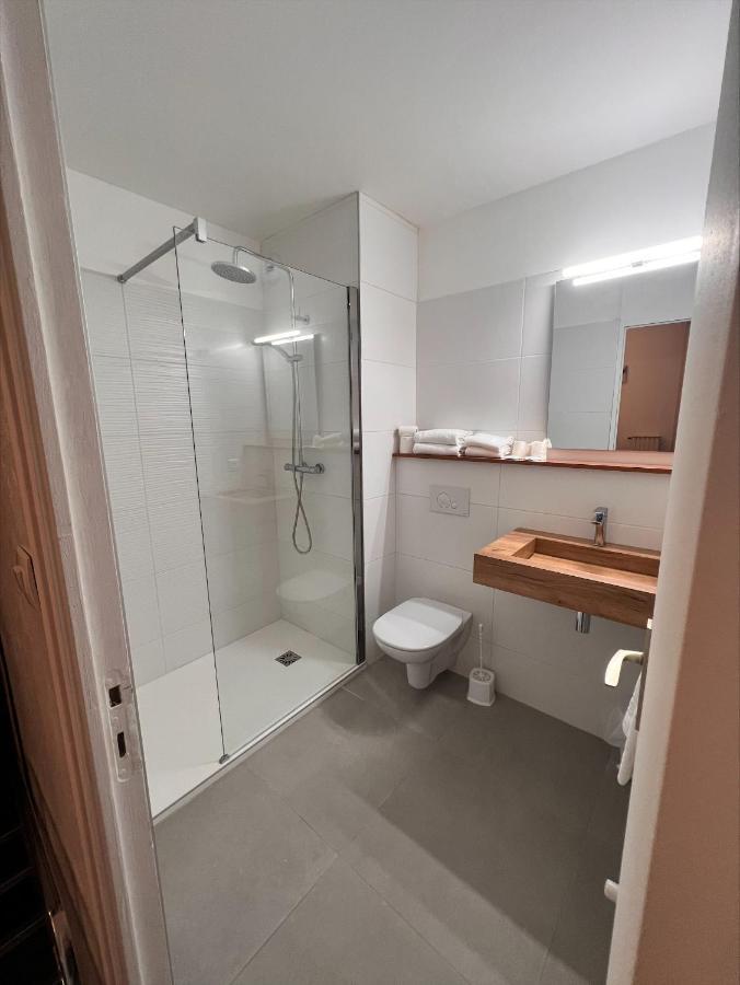 Hotel Le Relais Fleurance Bagian luar foto