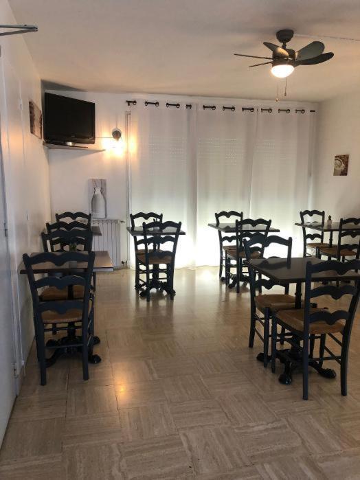 Hotel Le Relais Fleurance Bagian luar foto