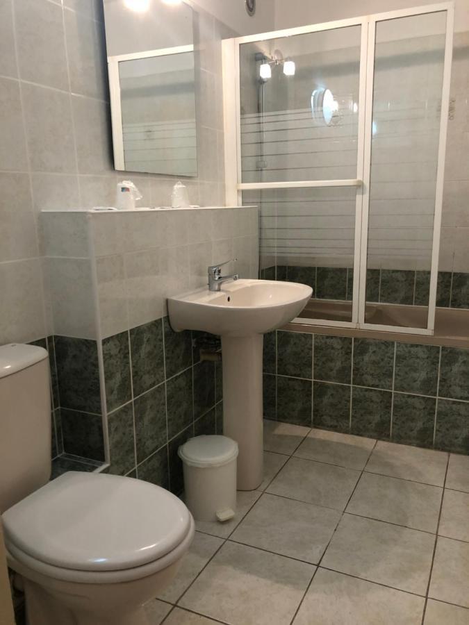 Hotel Le Relais Fleurance Bagian luar foto