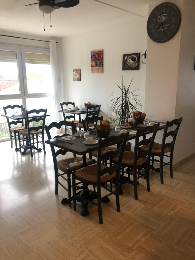Hotel Le Relais Fleurance Bagian luar foto