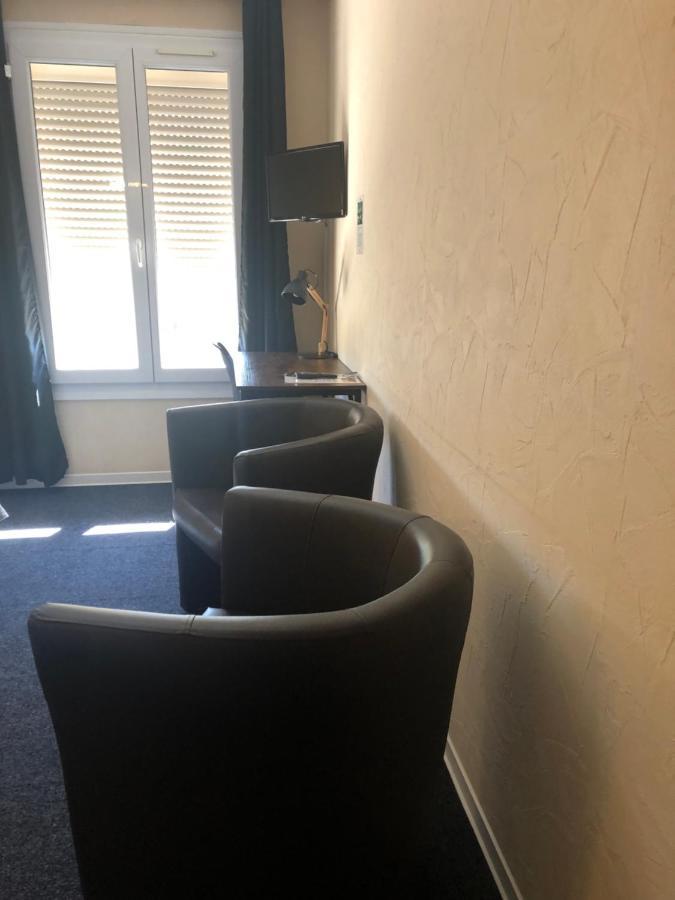Hotel Le Relais Fleurance Bagian luar foto